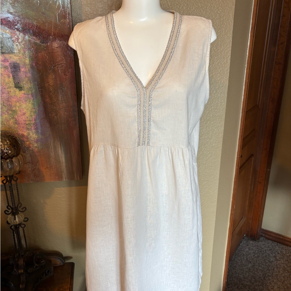 Elegant Cream Sleeveless Dress